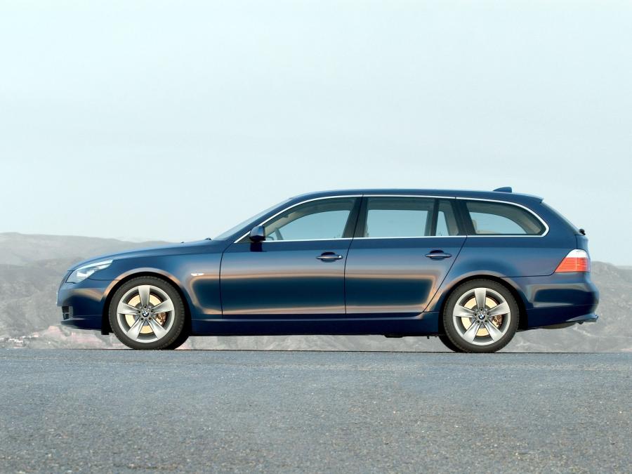  BMW 530i Touring 2007 года  (фото 5 из 46)